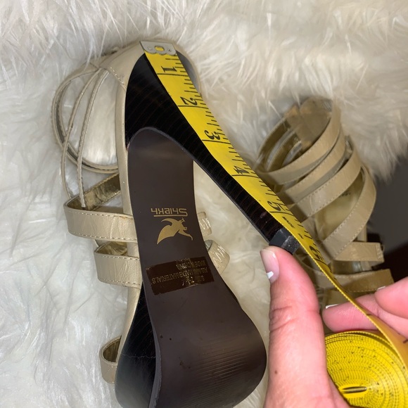 Women's Size 7.5 Heels - Picture 6 of 6